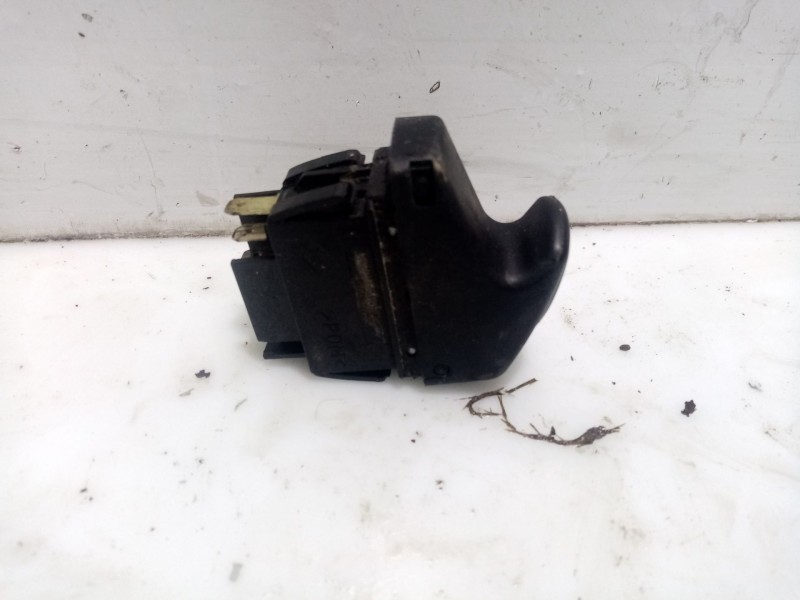 Recambio de mando elevalunas delantero derecho para renault scenic referencia OEM IAM 5193MEDD  