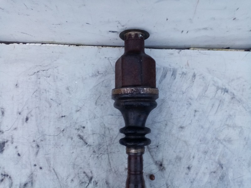 Recambio de transmision delantera derecha para renault scenic referencia OEM IAM 8200168513  