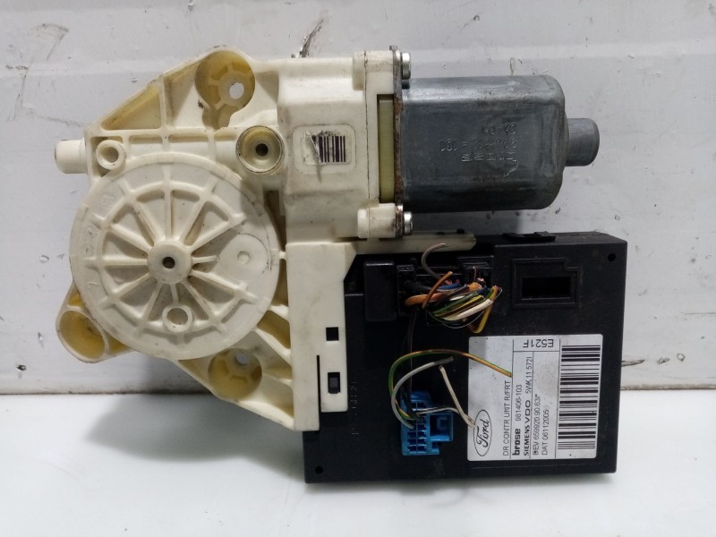 Recambio de motor elevalunas delantero derecho para ford focus ii (da_, hcp, dp) 1.6 tdci referencia OEM IAM 0130822214  