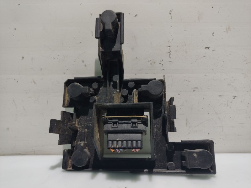Recambio de portalamparas para ford mondeo berlina (gd) clx referencia OEM IAM 2075PTD  