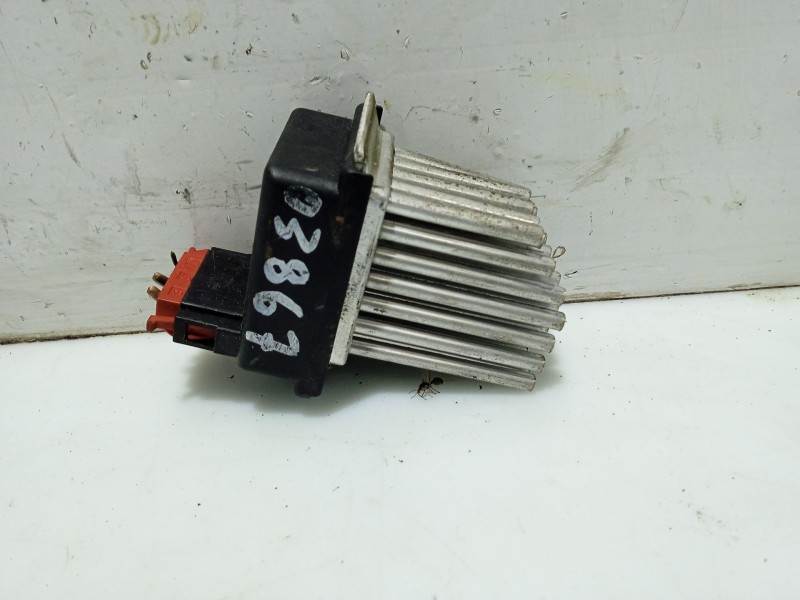 Recambio de resistencia calefaccion para audi a6 avant (4b5) 2.5 tdi quattro referencia OEM IAM 4B0820521  
