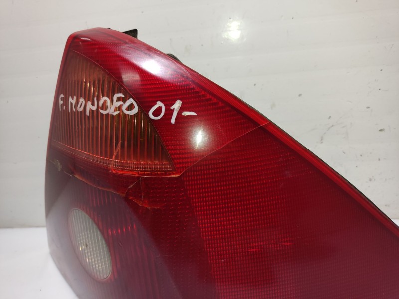 Recambio de piloto trasero derecho para ford mondeo berlina (ge) trend referencia OEM IAM 1371849  