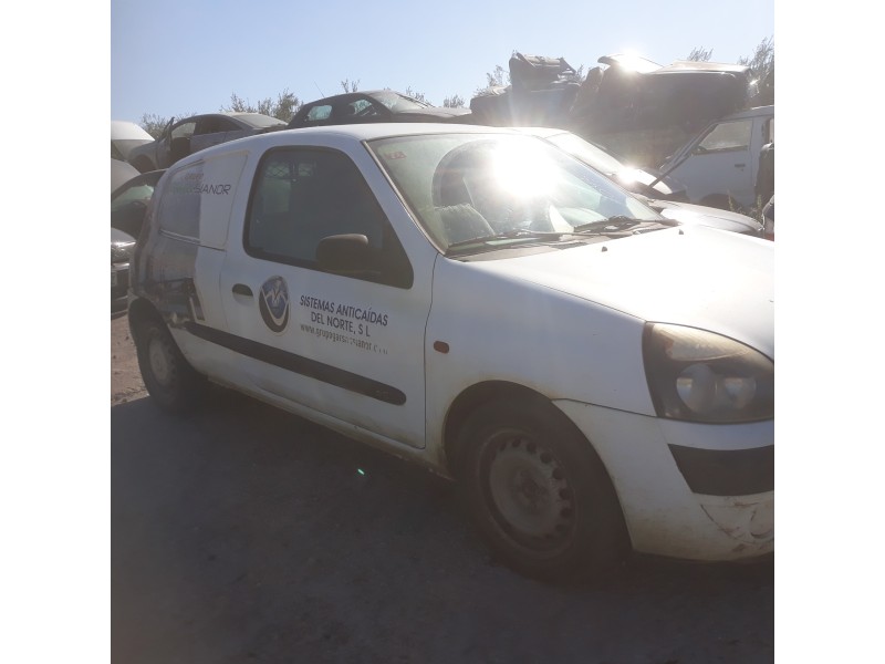 renault clio ii fase ii (b/cb0) 1.5 dci diesel   |   0.01 - ... | 2001 | 65 cv / 48 kw del año 2001
