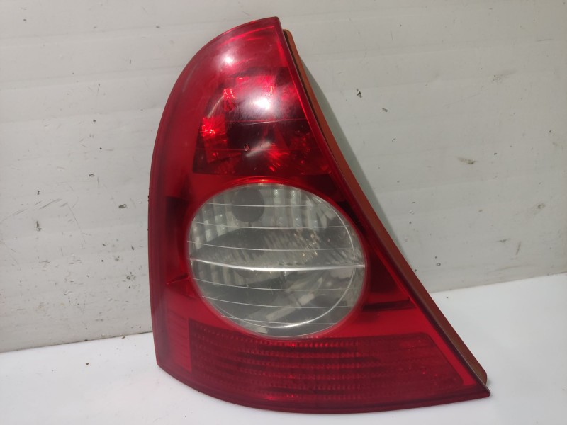 Recambio de piloto trasero izquierdo para renault clio ii fase ii (b/cb0) referencia OEM IAM 8200071413   Recambio de piloto trasero izquierdo para renault clio ii fase ii (b/cb0) referencia OEM IAM 8200071413