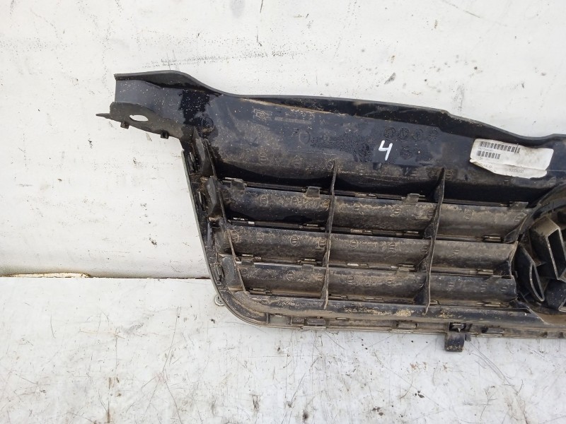 Recambio de rejilla delantera para volkswagen passat variant (3b6) highline referencia OEM IAM   