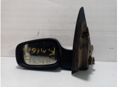 Recambio de retrovisor izquierdo para renault megane ii classic berlina 1.9 dci diesel referencia OEM IAM 7701068385  8200217947