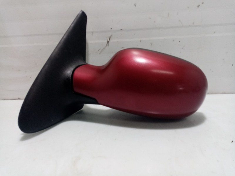 Recambio de retrovisor izquierdo para renault megane i classic (la0) 1.6 referencia OEM IAM 7700834187  