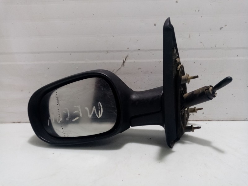 Recambio de retrovisor izquierdo para renault megane i classic (la0) 1.6 referencia OEM IAM 7700834181  