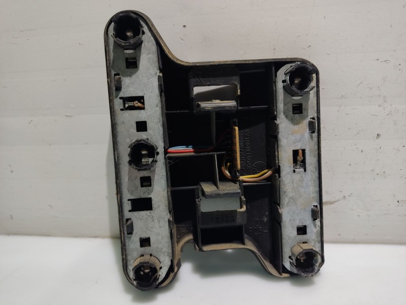 Recambio de portalamparas para ford scorpio berl./turnier referencia OEM IAM 2421PL  