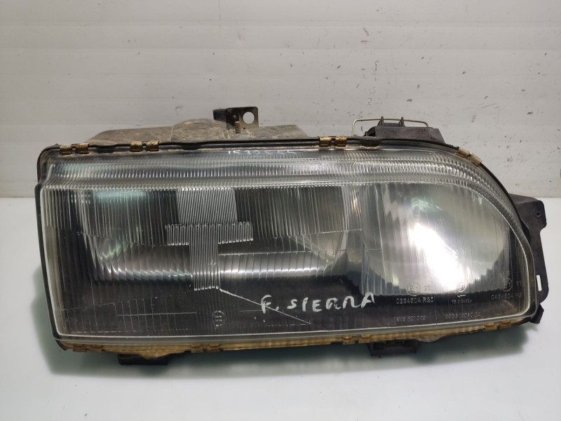 Recambio de faro derecho para ford sierra berlina referencia OEM IAM 87BG13N010BA  