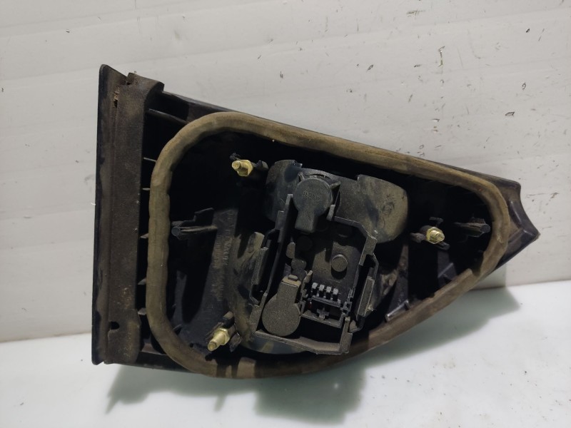 Recambio de piloto trasero derecho para renault megane i berlina hatchback (ba0) referencia OEM IAM 7701042633  