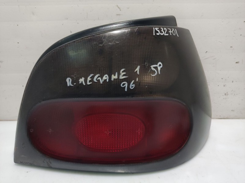 Recambio de piloto trasero derecho para renault megane i berlina hatchback (ba0) referencia OEM IAM 7701040646  