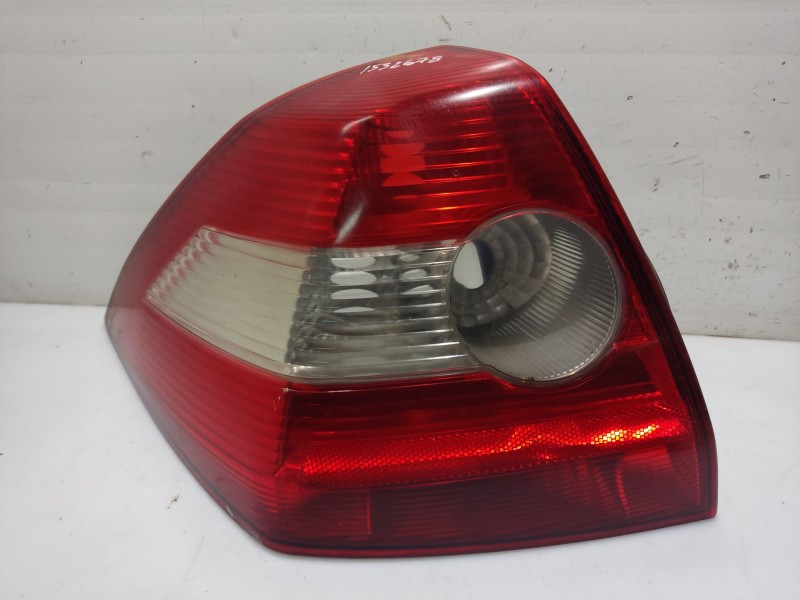 Recambio de piloto trasero izquierdo para renault megane ii classic berlina referencia OEM IAM 8200142682  