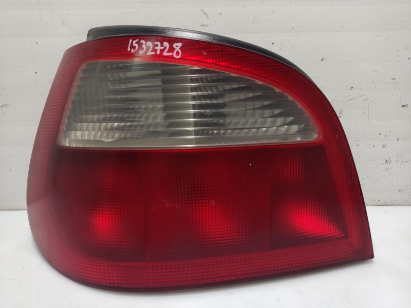 Recambio de piloto trasero izquierdo para renault megane i fase 2 berlina (ba0) referencia OEM IAM 7701040648  