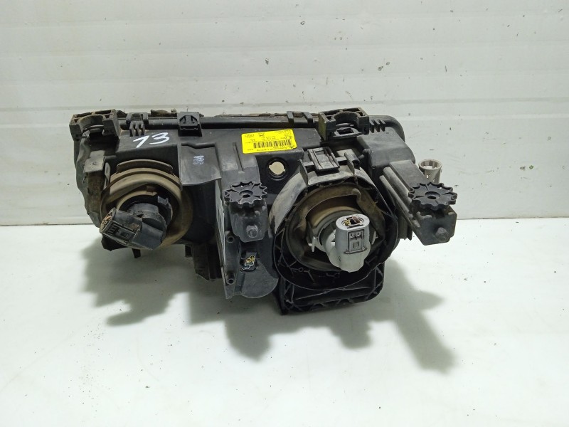 Recambio de faro derecho para bmw serie 3 berlina (e46) 320d referencia OEM IAM 0301089206  