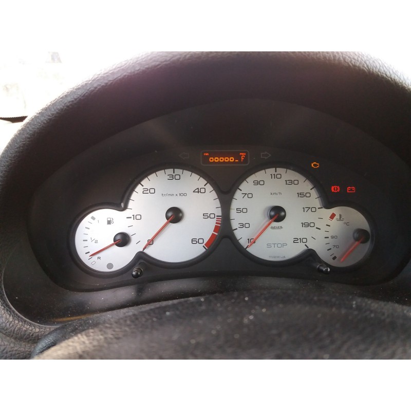 peugeot 206 berlina 1.4 hdi   |   0.98 - ... | 1998 | 68 cv / 50 kw del año 1998