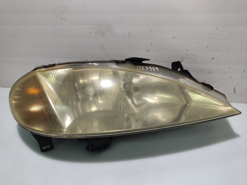 Recambio de faro derecho para renault megane i fase 2 classic referencia OEM IAM 7701047180  