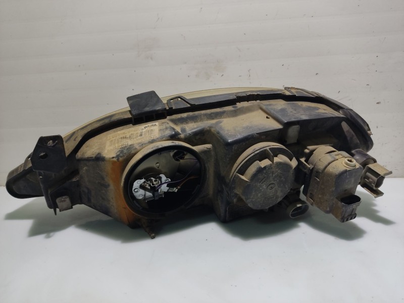 Recambio de faro derecho para renault megane i fase 2 classic referencia OEM IAM 7701047180  