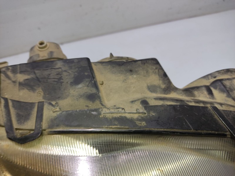 Recambio de faro derecho para renault megane i fase 2 classic referencia OEM IAM 7701047180  