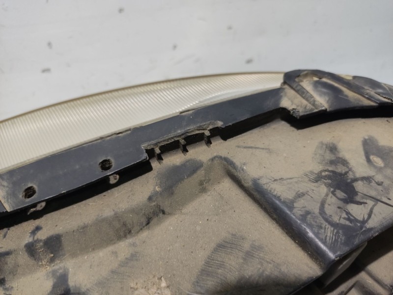 Recambio de faro derecho para renault megane i fase 2 classic referencia OEM IAM 7701047180  