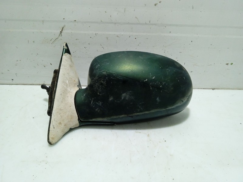 Recambio de retrovisor izquierdo para hyundai lantra berlina (rd) 1.6 cat referencia OEM IAM 8760529660  