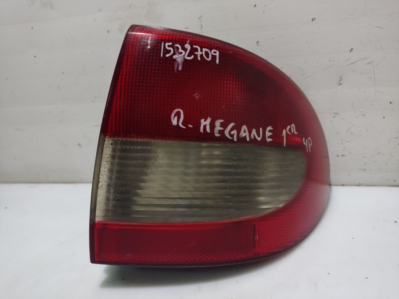 Recambio de piloto trasero derecho para renault megane i fase 2 classic referencia OEM IAM 7700428059  