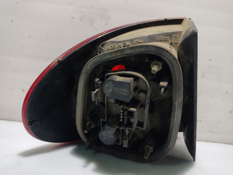 Recambio de piloto trasero derecho para renault megane i fase 2 classic referencia OEM IAM 7700428059  