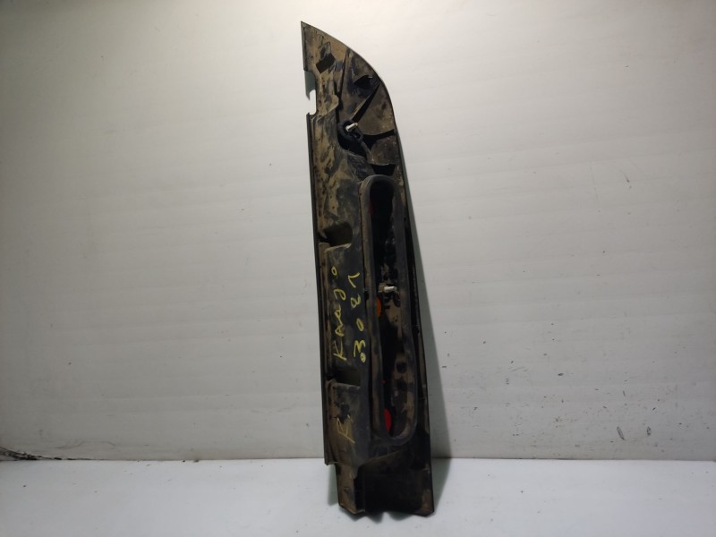 Recambio de piloto trasero izquierdo para renault kangoo (f/kc0) 1.9 diesel referencia OEM IAM 8200103284  