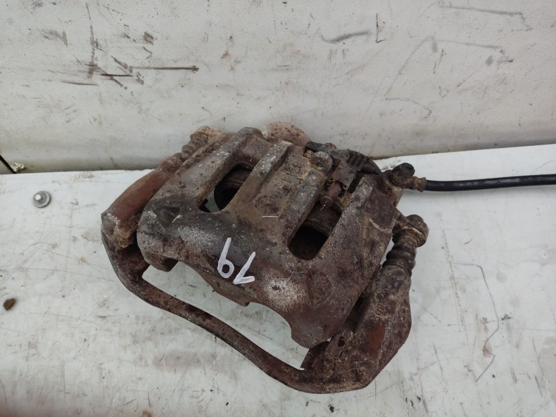 Recambio de pinza freno delantera derecha para mercedes-benz vito (w639) basic, combi referencia OEM IAM A6394201183  