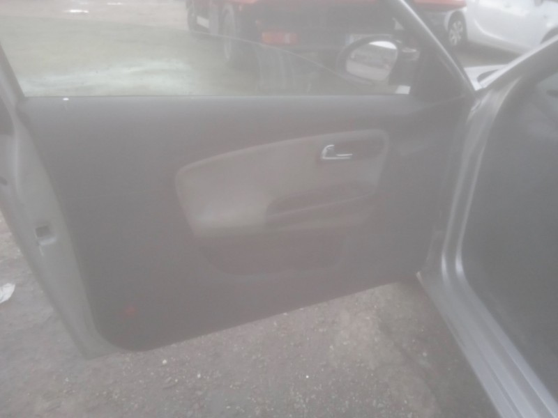 seat ibiza iii (6l1) del año 2002