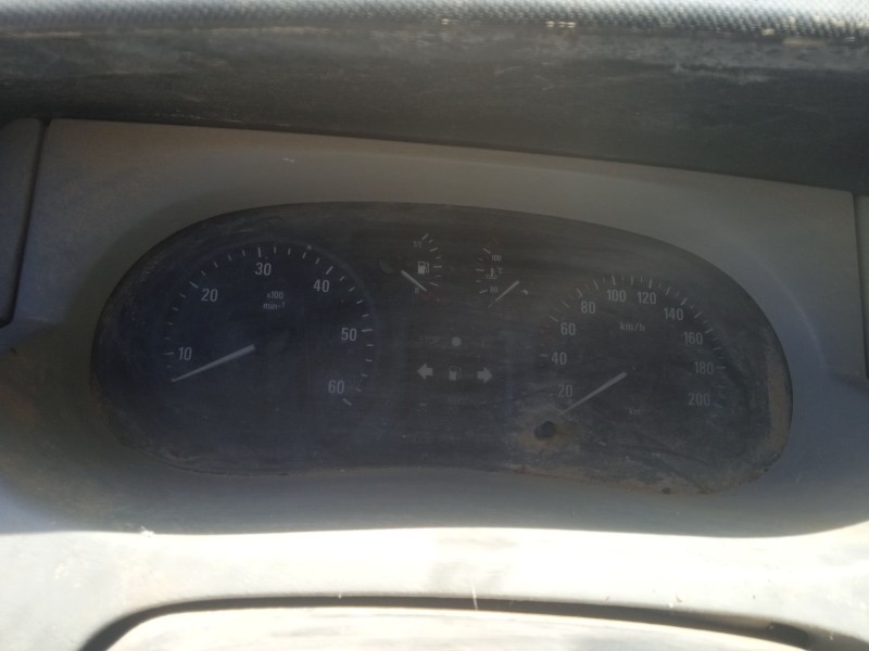 opel vivaro a furgoneta (x83) del año 2002