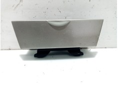 Recambio de cenicero para toyota corolla (_e12_) 2.0 d-4d (cde120_) referencia OEM IAM 7411102060  