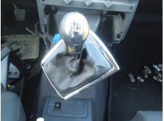 Recambio de pomo palanca cambio para toyota corolla verso (zer_, zze12_, r1_) 2.2 d-4d (aur10_) referencia OEM IAM 3350402100B0 