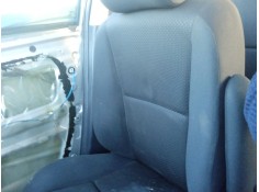 Recambio de asiento delantero derecho para toyota corolla verso (zer_, zze12_, r1_) 2.2 d-4d (aur10_) referencia OEM IAM 710520F 2