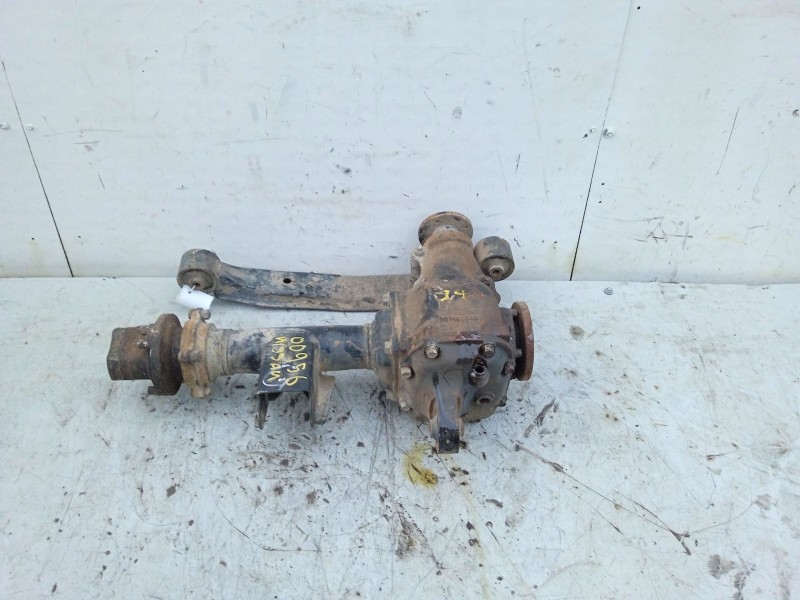 Recambio de diferencial trasero para nissan np300 pick-up (lcd22) double cab 4x4 referencia OEM IAM 430102S705  