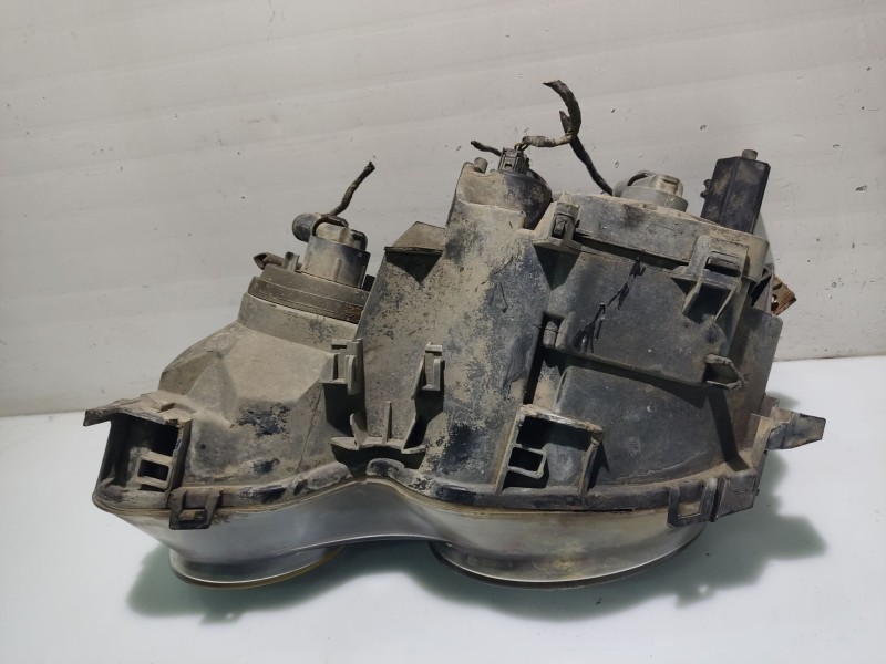 Recambio de faro derecho para bmw 3 compact (e46) 318 td referencia OEM IAM 63126901970  