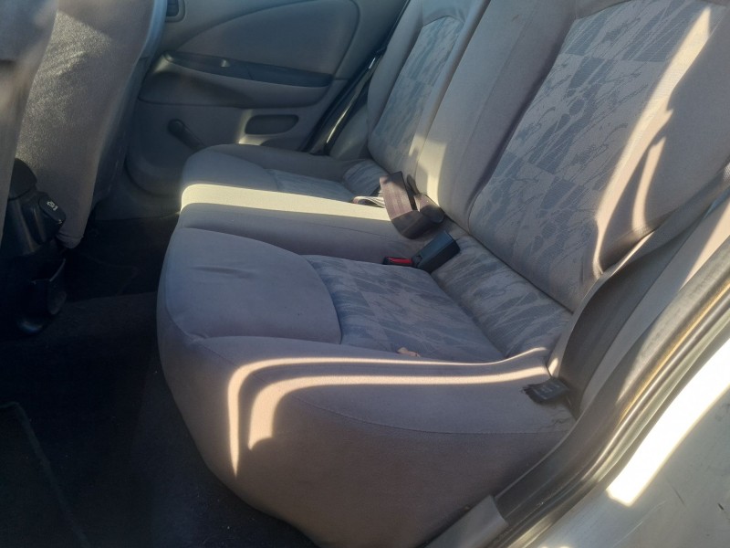 nissan almera ii hatchback (n16) del año 2001