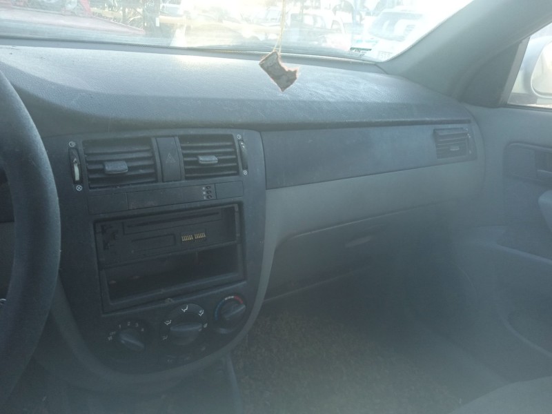 daewoo nubira sedán (j200) del año 2004