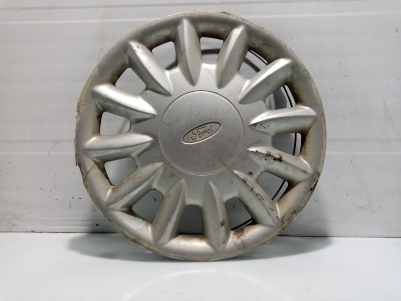 Recambio de tapacubos para ford fiesta berlina studio referencia OEM IAM 95AB1130  