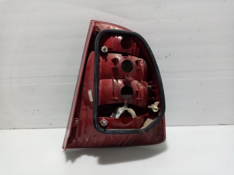 Recambio de piloto trasero izquierdo para skoda superb i (3u4) 1.9 tdi referencia OEM IAM 3U5945095  