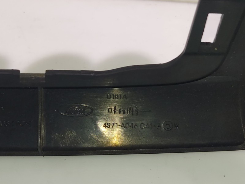 Recambio de moldura para ford mondeo iii (b5y) 2.0 tdci referencia OEM IAM 4S71A046C41A  