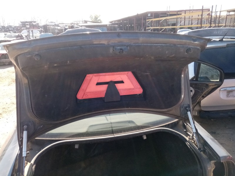 Recambio de porton trasero para skoda superb i (3u4) 1.9 tdi referencia OEM IAM 3U5827025G  