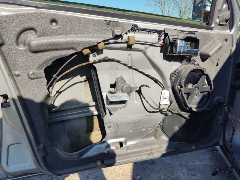 Recambio de elevalunas delantero izquierdo para ford mondeo iii (b5y) 2.0 tdci referencia OEM IAM 1417698  