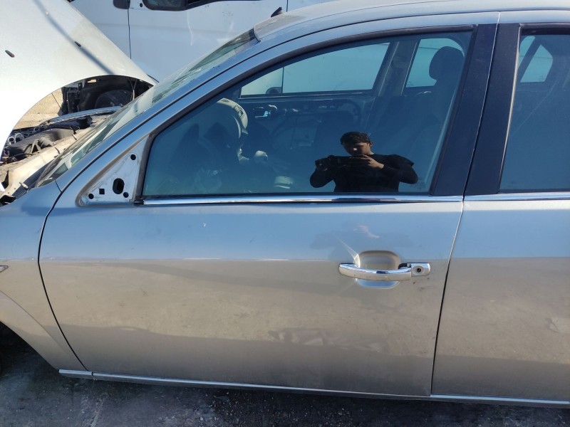 Recambio de puerta delantera izquierda para ford mondeo iii (b5y) 2.0 tdci referencia OEM IAM 1446438  