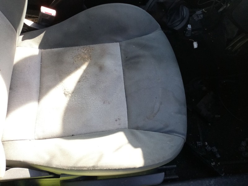 Recambio de asiento delantero derecho para seat ibiza iii (6l1) 1.4 tdi referencia OEM IAM 6L0881375J  6Q3881046AL