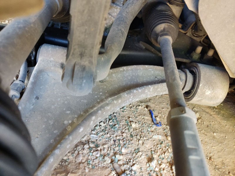 Recambio de brazo suspension inferior delantero izquierdo para opel insignia a (g09) 2.0 cdti (68) referencia OEM IAM 84248214  