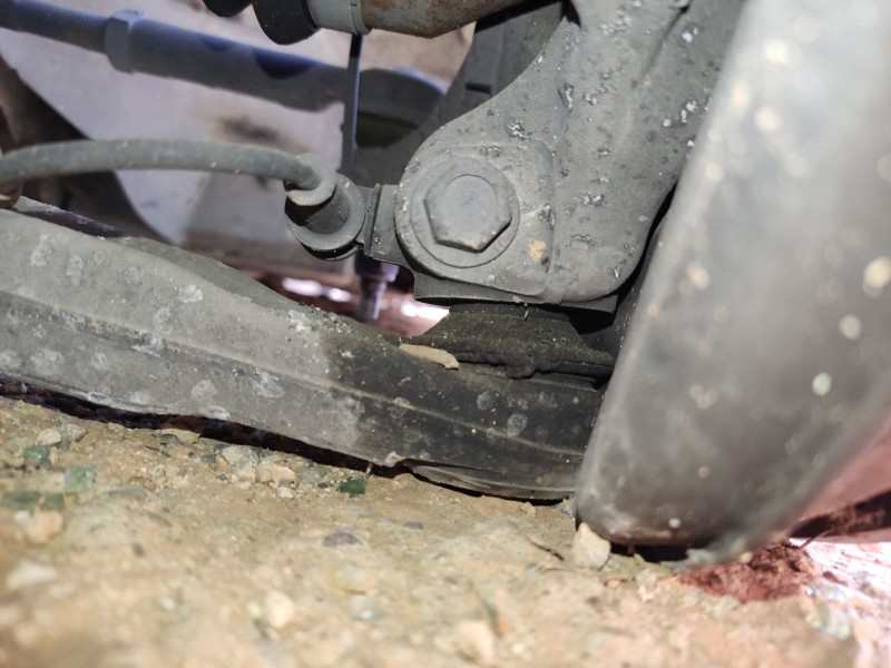 Recambio de brazo suspension inferior delantero izquierdo para opel insignia a (g09) 2.0 cdti (68) referencia OEM IAM 84248214  