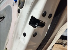 Recambio de cerradura puerta trasera derecha para opel insignia a (g09) 2.0 cdti (68) referencia OEM IAM 13579566  