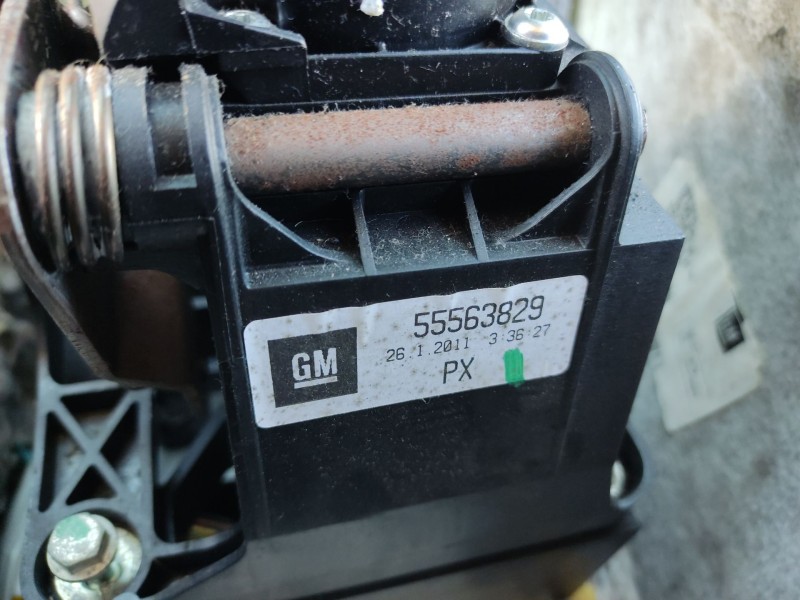 Recambio de palanca cambio para opel insignia a (g09) 2.0 cdti (68) referencia OEM IAM 55563829  