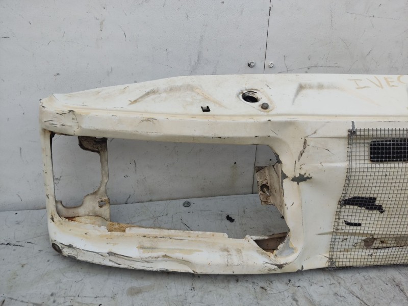 Recambio de panel frontal para iveco daily caja abierta / volquete 2.8 diesel referencia OEM IAM 93937476  